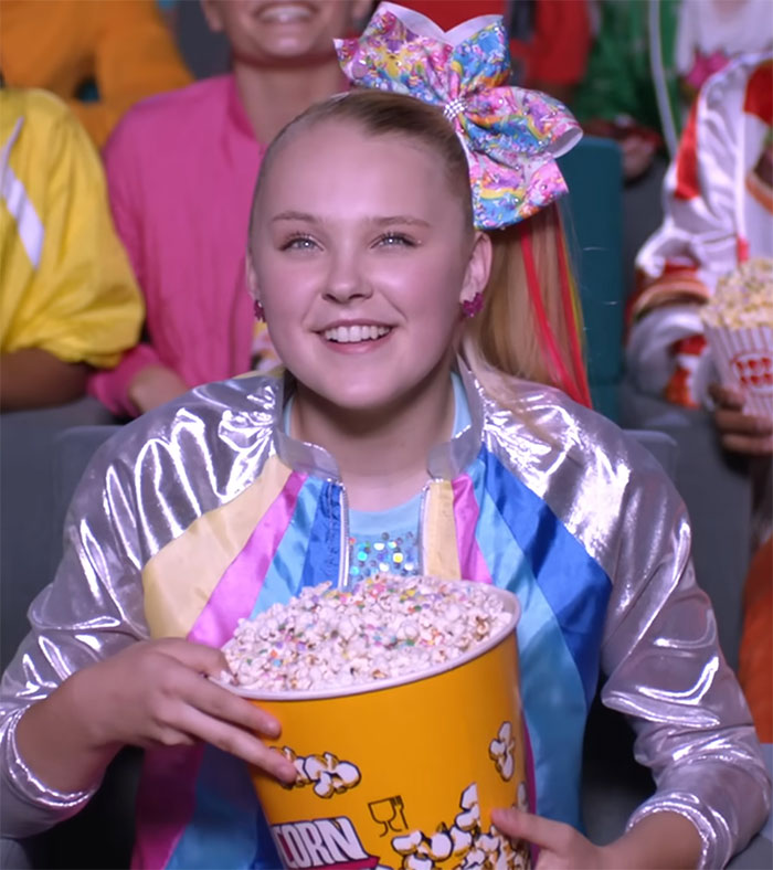 &ldquo;Worst Case Of Identity Crisis&rdquo;: Fans Shake Their Heads At JoJo Siwa&rsquo;s Weird Transformation
