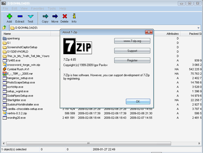 7-Zip interface displaying software details, highlighting free software availability.