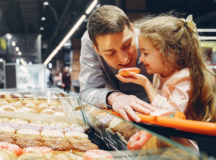 Karen Ruins Father-Daughter Fun At Grocery Store, He Hopes To Have Ruined Her Entire Day - 1