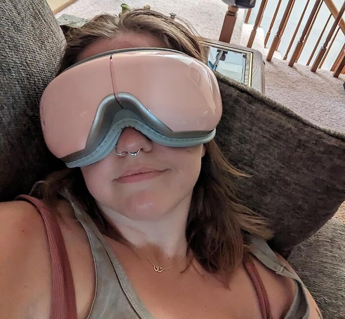 Relieve Migraine Symptoms With A Voice-Controlled Eye Massager: Experience Soothing Relief And Relaxation At Your Command