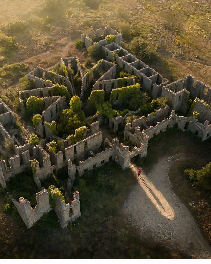 Deserted-Forgotten-Places-Pics