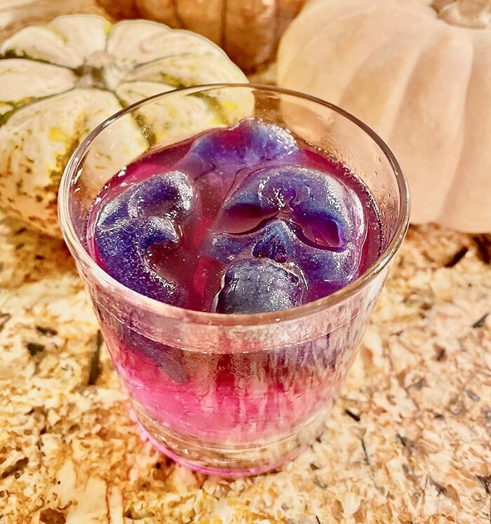 Add A Touch Of Spookiness To Your Drinks With A Skull Ice Cube Mold Tray: Perfect For Halloween Parties And Gothic Gatherings