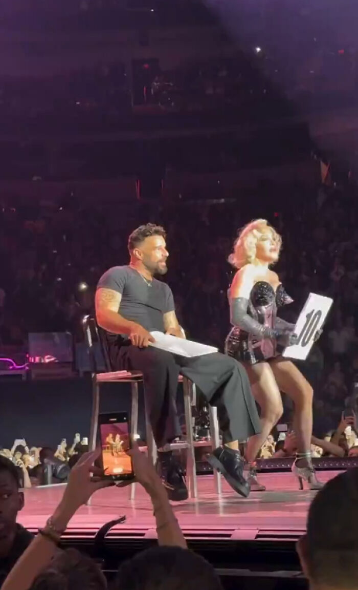 &ldquo;Address The Elephant In Your Pants&rdquo;: Fans Think Ricky Martin Was Aroused During Madonna Concert