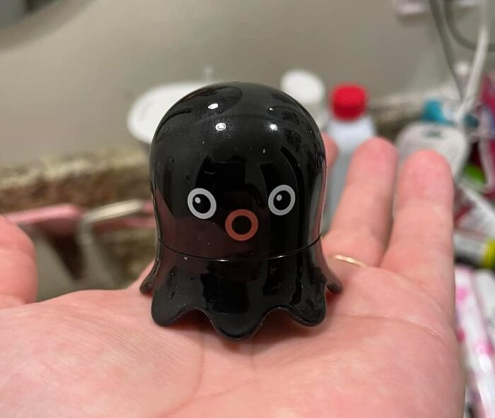 Indulge Your Skin Post-Hectic Day With The Pore Black Head Scrub: Clear Your Pores For A Refreshing Glow