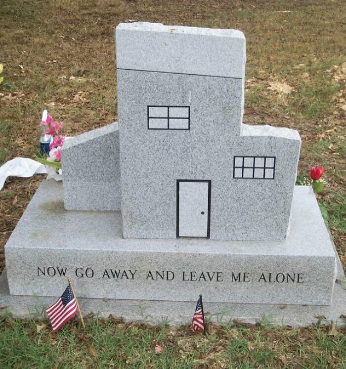 Interesting-Tombstones-Graves-Cemeteryporn