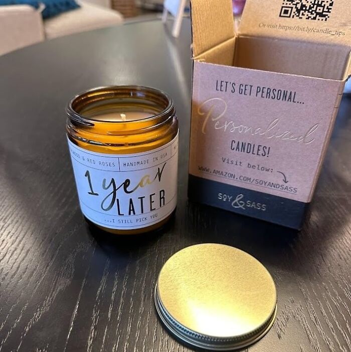 Celebrate Love With An Anniversary Gift Candle: Your Sentimental Gesture For Special Moments