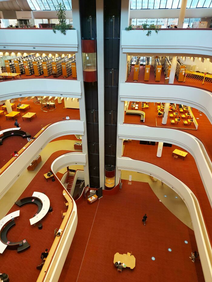 The Toronto Reference Library