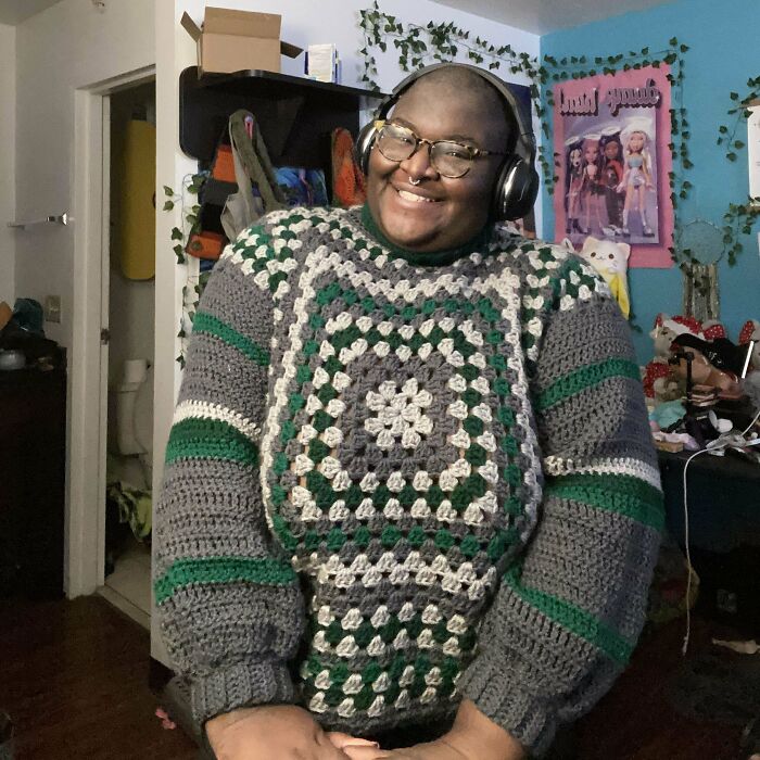 I Feel Incredibly Accomplished. I Freehanded My First Sweater 🥹💚