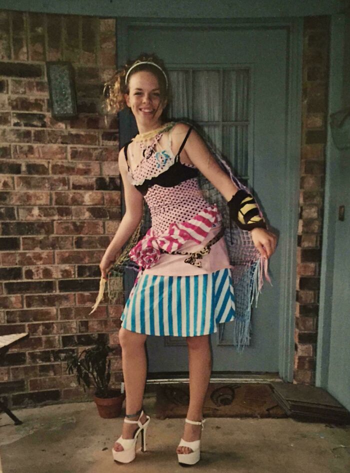 When I Was 13 My Mom And I Had Some Fun After My Deadbeat Dad "Gifted" Me A Trash Bag Of His Girlfriend's Clothes, Left On Our Front Porch