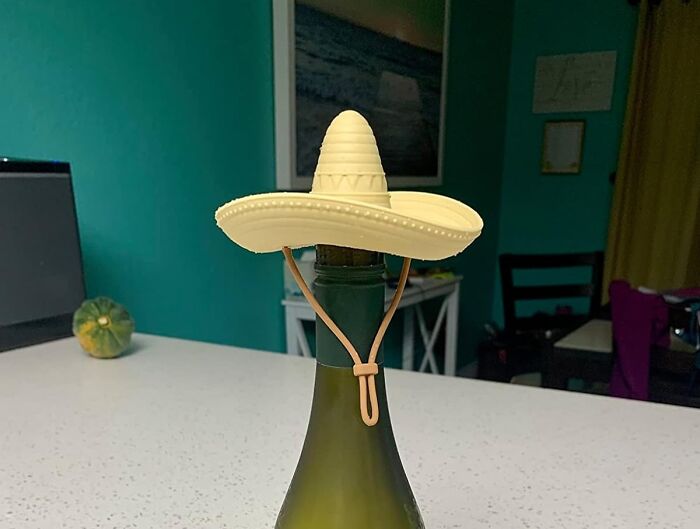 Keep It Fresh: El Corko Bottle Stopper for Your Wine-Loving Mom