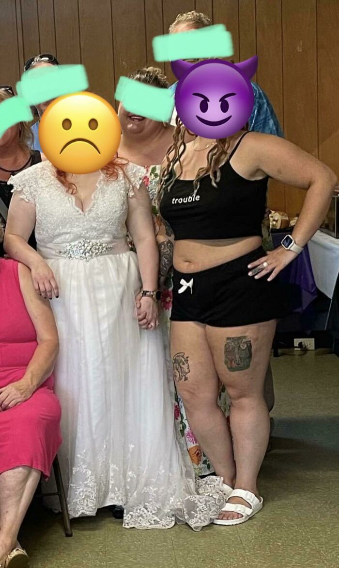 Guest At My Cousins Reception Changed Into This Outfit Halfway Through The Night