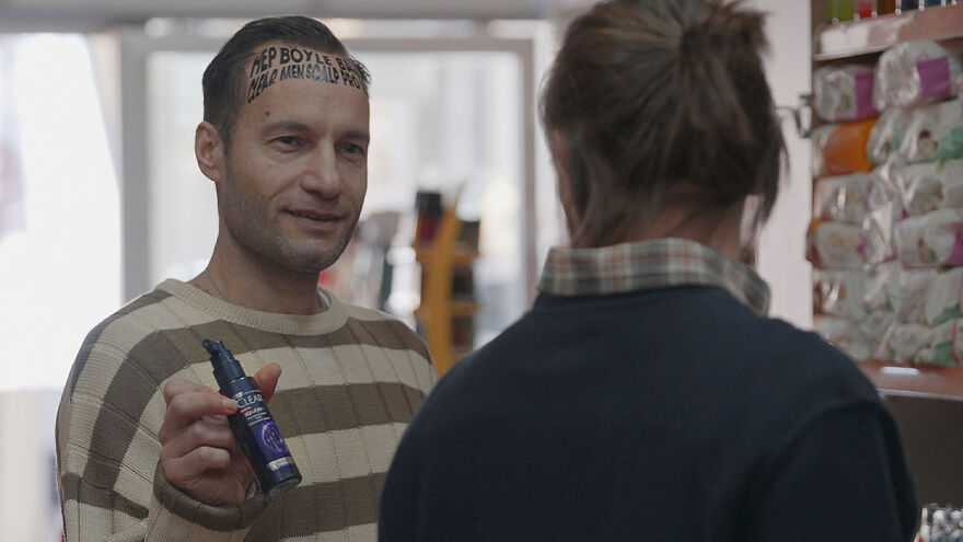 This Shampoo Found The Perfect Spots To Warn Men About Baldness