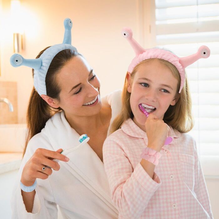 Blend Fun & Beauty - Snail Spa Headband For Mom's Night Skincare Sesh!