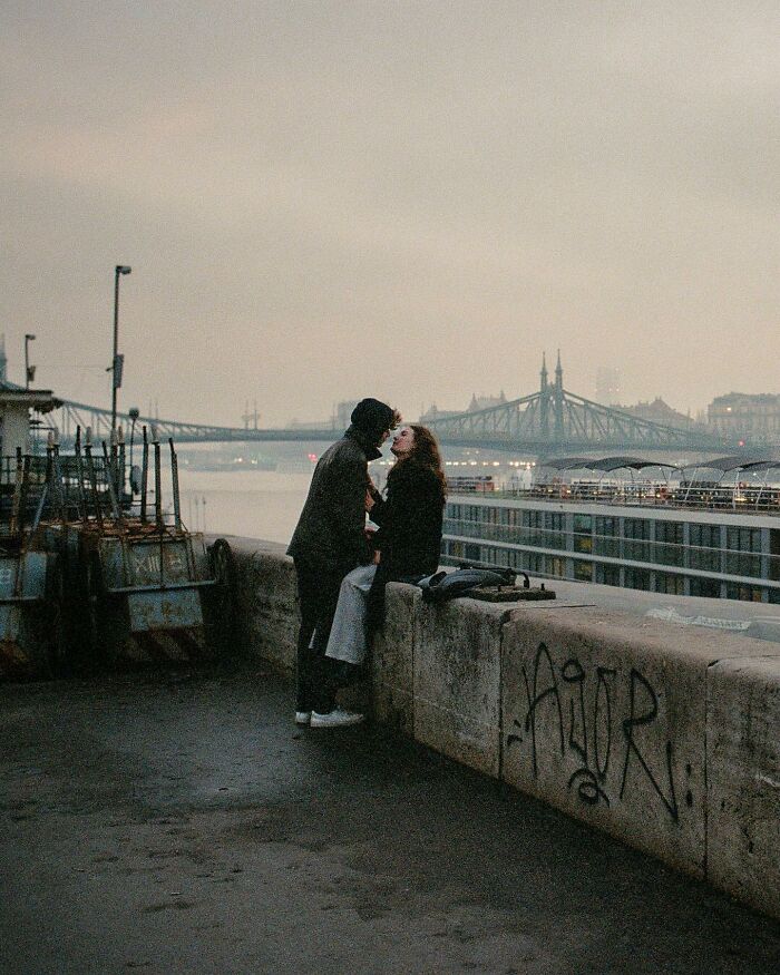 Urban Adventures: Capturing Life's Unscripted Moments Through Street Photography (42 New Pics)