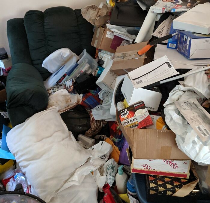 “I Don’t Eat The Last Of Anything”: 45 Habits People Kept From Their Poor Days