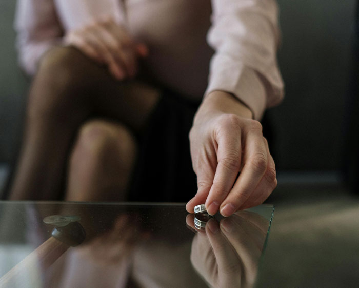 “If I Could Take It Back, I Would”: 35 People Share Their Divorce Stories