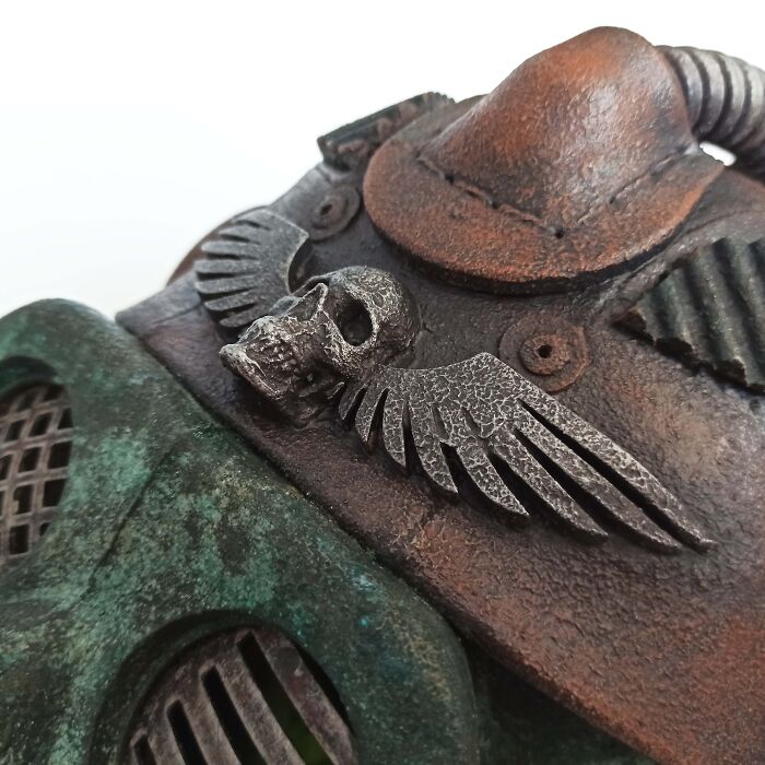 Here's What You Can Make From An Old Gas Mask And A Motorcycle Helmet (9 Pics)