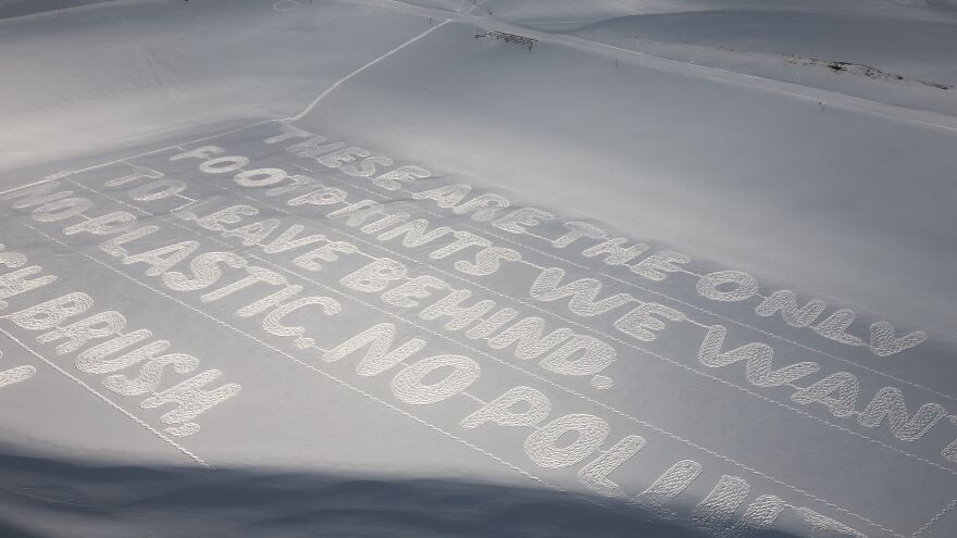 World Record: Biggest & Cleanest Billboard In The World.