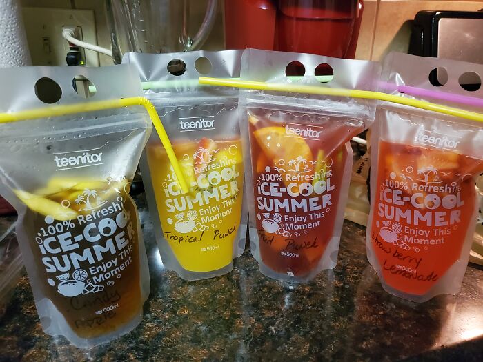 Picnic Sips Made Easy: Stand-Up Drink Pouches & Straws For Outdoor Refreshments!