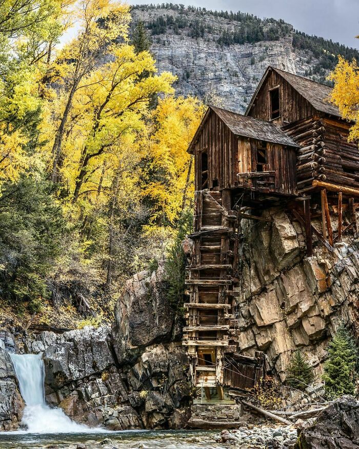 Deserted-Forgotten-Places-Pics