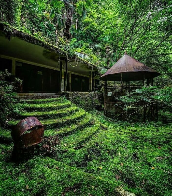 Deserted-Forgotten-Places-Pics