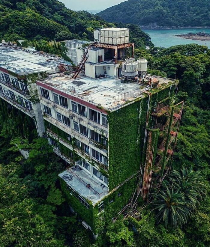 Deserted-Forgotten-Places-Pics