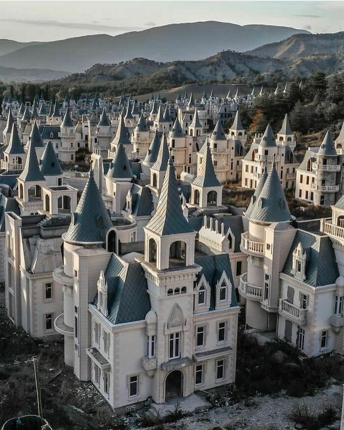 Deserted-Forgotten-Places-Pics