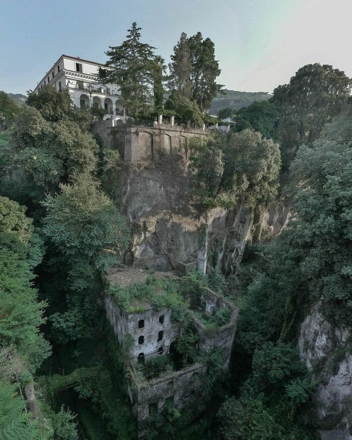 Deserted-Forgotten-Places-Pics