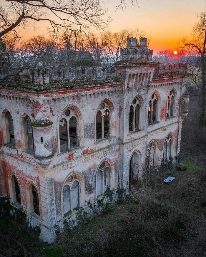 Deserted-Forgotten-Places-Pics