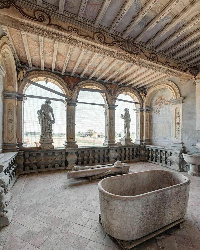 Deserted-Forgotten-Places-Pics