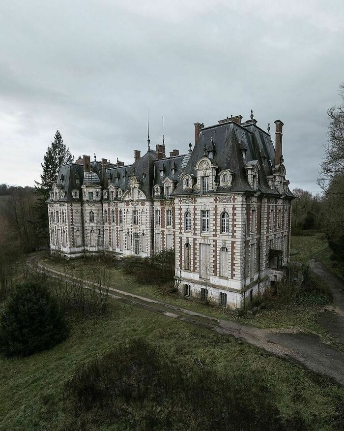 Deserted-Forgotten-Places-Pics