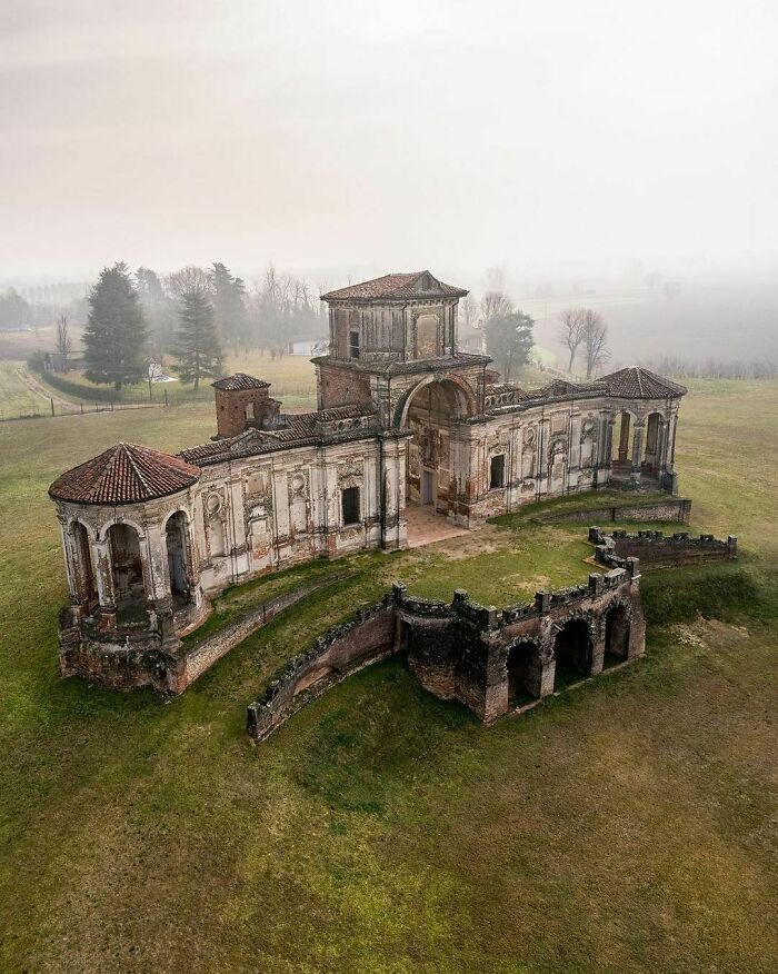 Deserted-Forgotten-Places-Pics