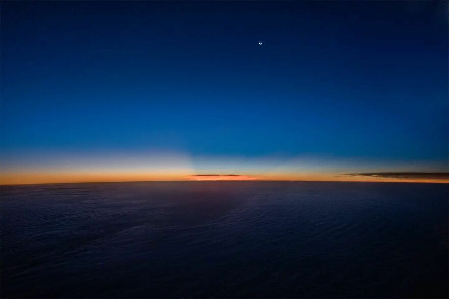 Flying High: Santiago Borja's Captivating Aerial Photography Above The Clouds (New Pics)