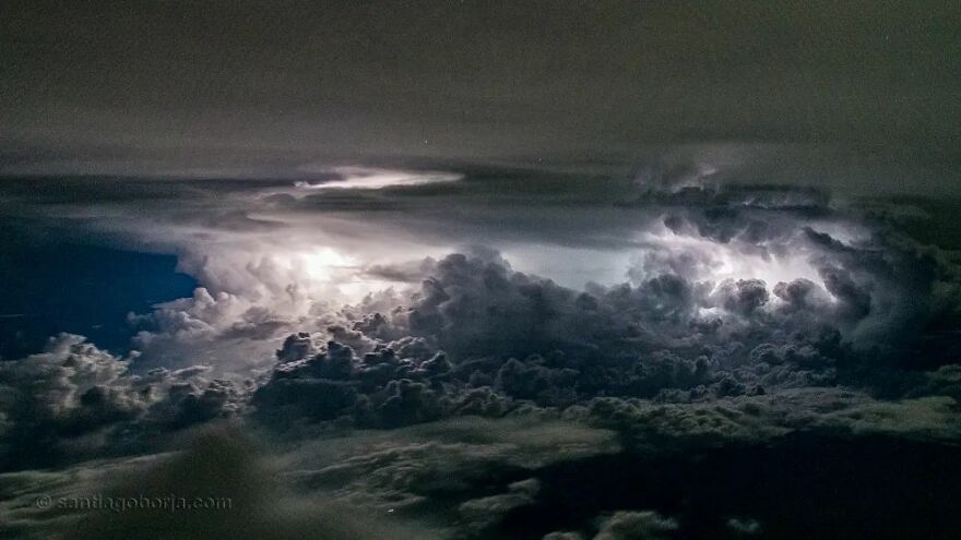 Flying High: Santiago Borja's Captivating Aerial Photography Above The Clouds (New Pics)