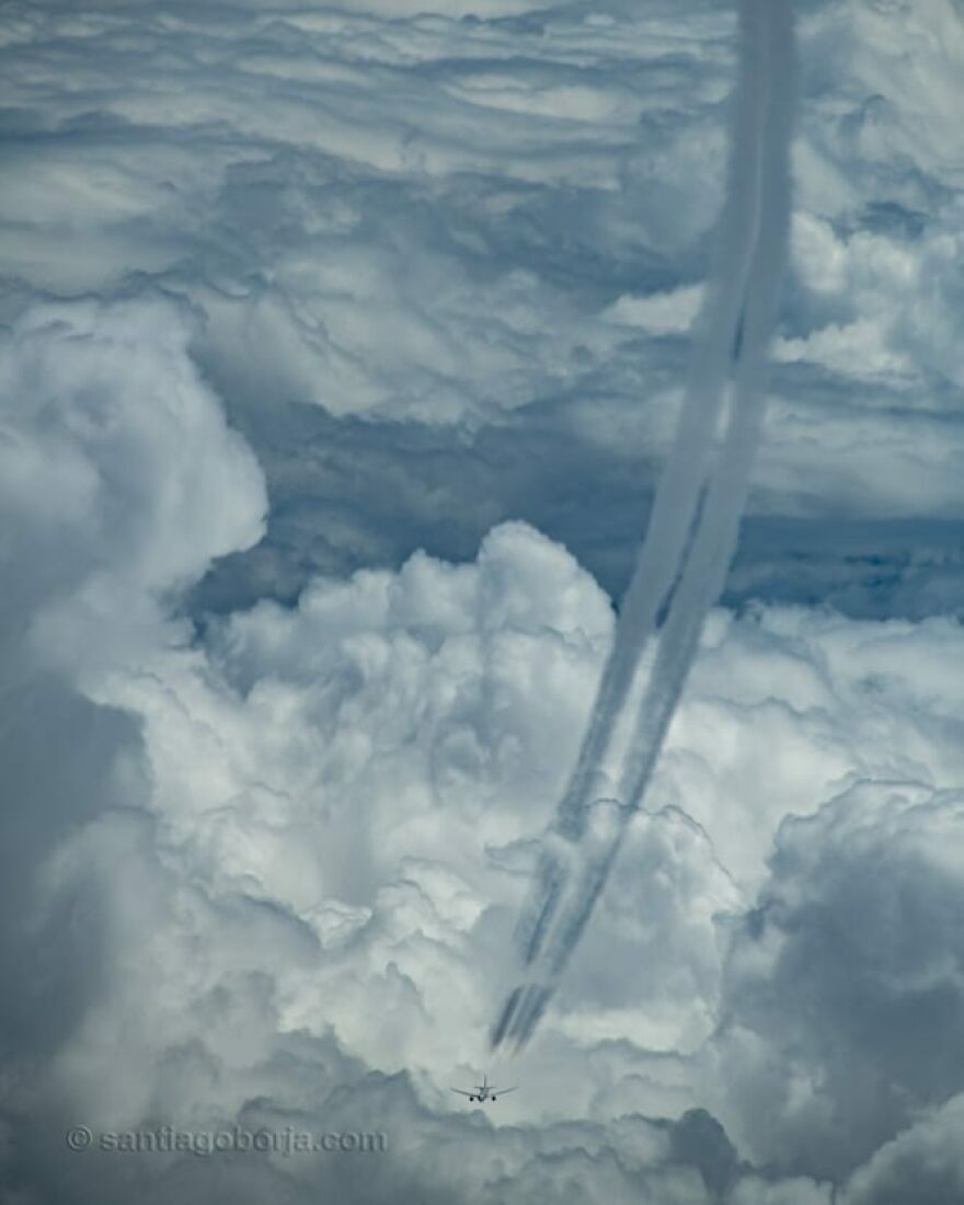 Flying High: Santiago Borja's Captivating Aerial Photography Above The Clouds (New Pics)