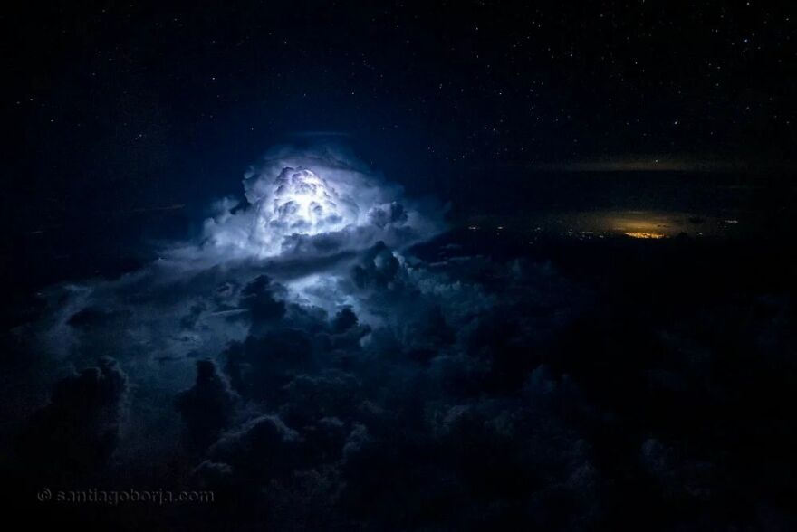 Flying High: Santiago Borja's Captivating Aerial Photography Above The Clouds (New Pics)