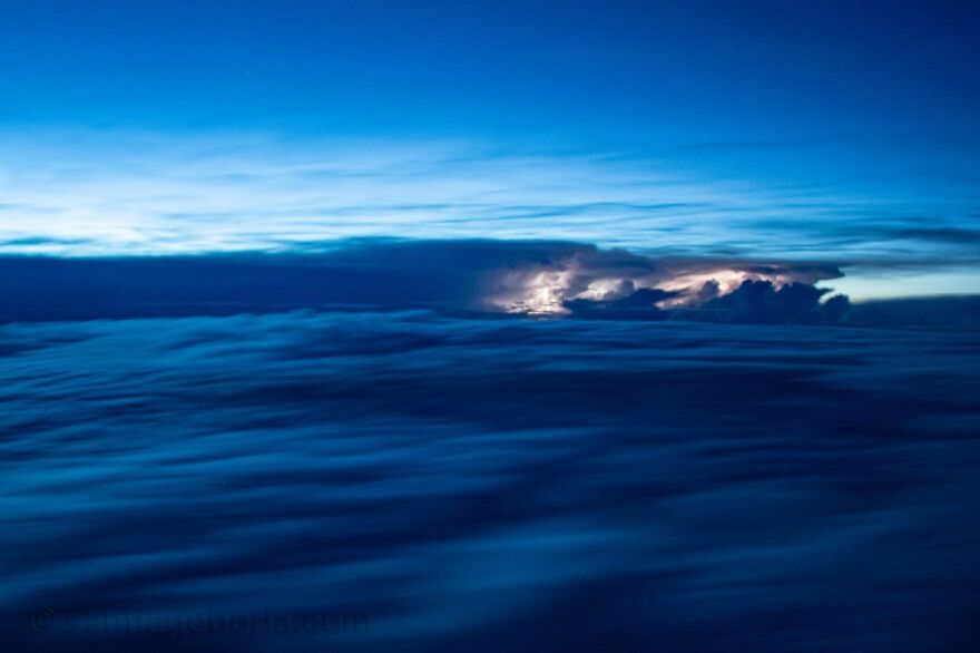 Flying High: Santiago Borja's Captivating Aerial Photography Above The Clouds (New Pics)