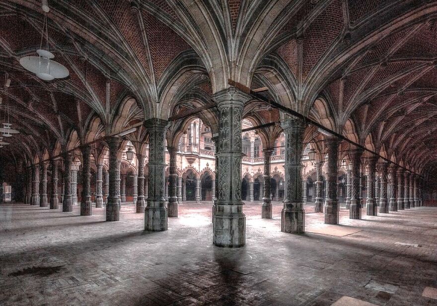 For 20 Years, People Walked Past The Abandoned Building, Not Realizing What The 15th-Century Walls Were Hiding