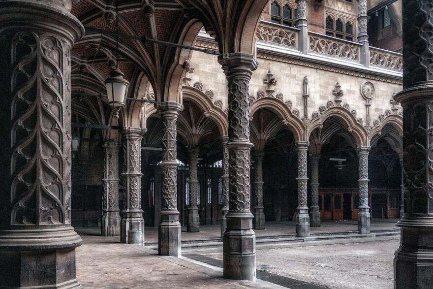 For 20 Years, People Walked Past The Abandoned Building, Not Realizing What The 15th-Century Walls Were Hiding