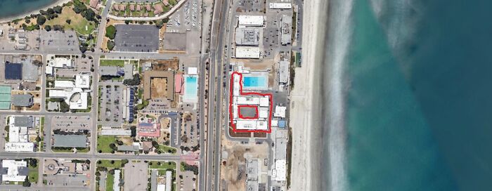 B. Coordinates: 32°40'11"N 117°09'57"W