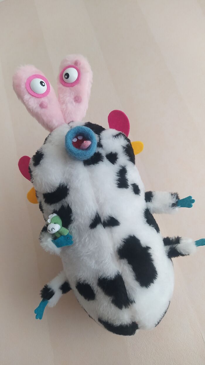 Crazy Monsters On Your Boring Walls (13 Pics) Crazy Monsters On Your Boring Walls (13 Pics)