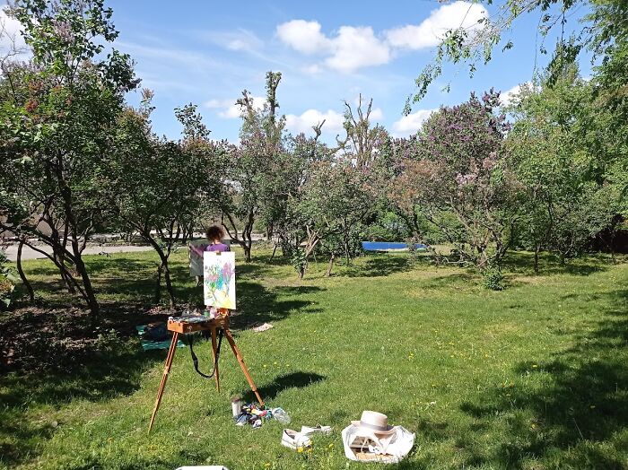 My Friends And I Went To An Art Plein Air With A Lilac Landscape (15 Pics)
