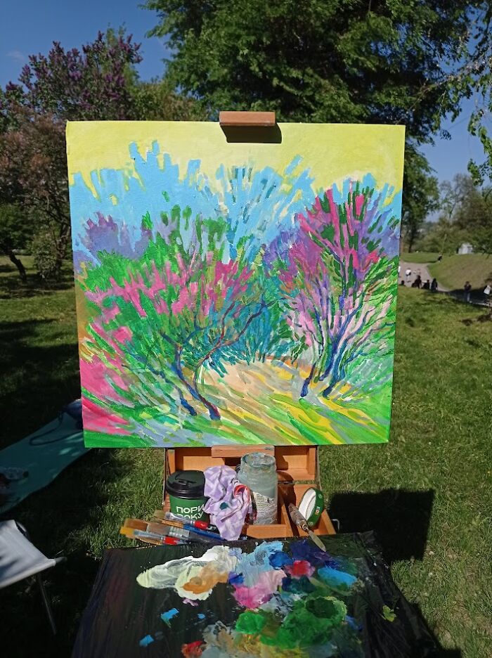 My Friends And I Went To An Art Plein Air With A Lilac Landscape (15 Pics)