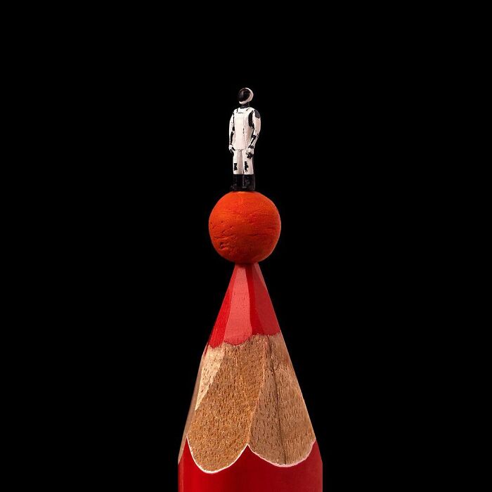Impressive Miniature Sculptures On The Tip Of A Pencil (New Pics)