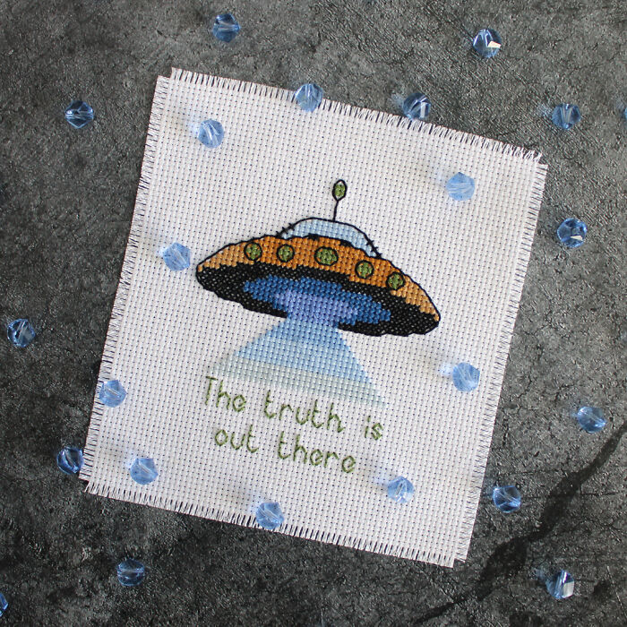 Simple Cross-Stitch Patterns For Beginners (25 Pics)