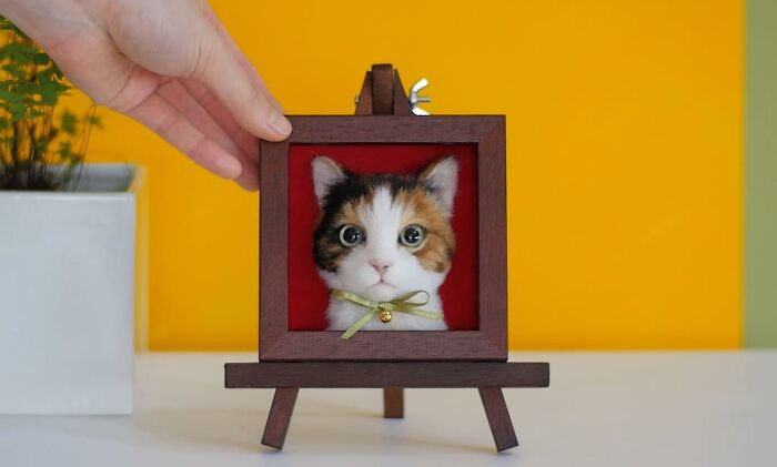 Hyper-Realistic 3D Cat Portraits From Felted Wool
