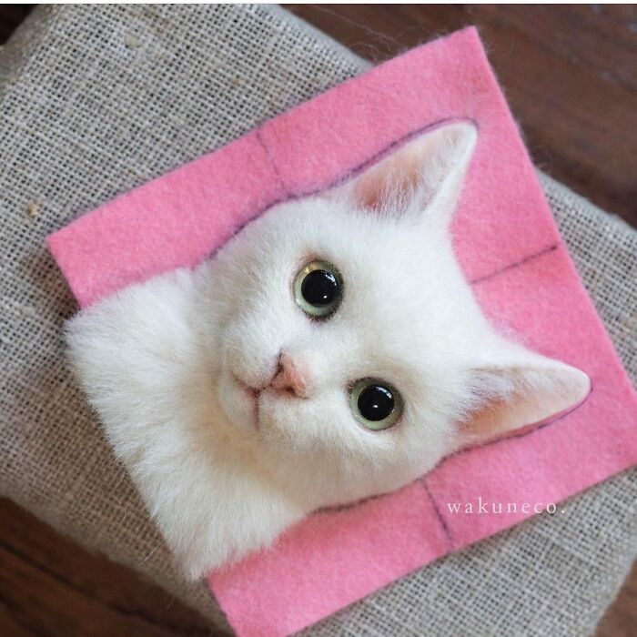 Hyper-Realistic 3D Cat Portraits From Felted Wool