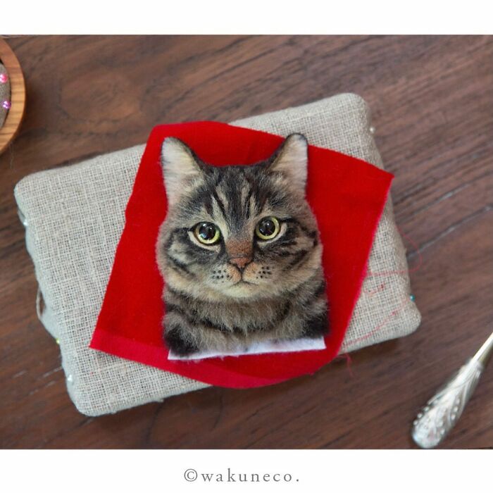 Hyper-Realistic 3D Cat Portraits From Felted Wool