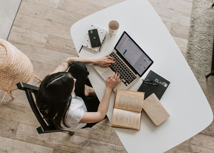 &ldquo;They&rsquo;re Not Volunteers&rdquo;: CEO Blasts Applicant For Refusing Task, Gets Reality Check Instead