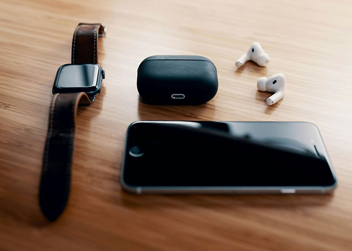 “If Buying Isn’t Owning, Piracy Isn’t Stealing”: 35 Tech Products That Are Huge Scams - 8